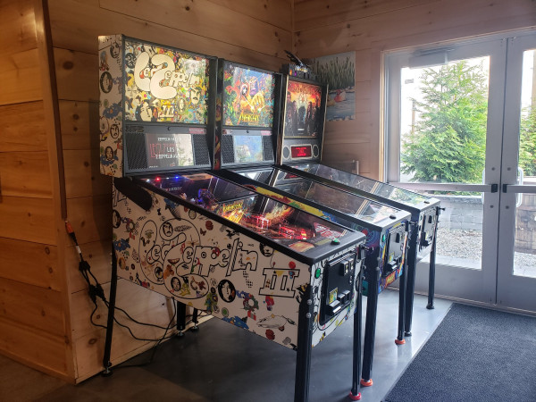 Rock 'N Roll Pinball - Arcade, Beer, Pinball